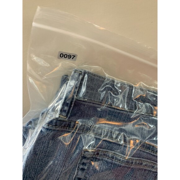 Lee Riders Women's Denim Blue Jeans - Straight Leg 5 Pocket Design - Picture 11 of 11